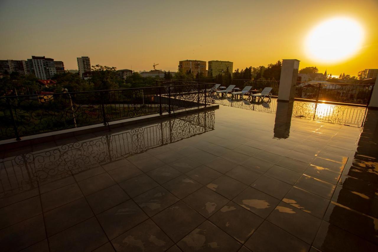 Pollux Hotel Batumi Kültér fotó