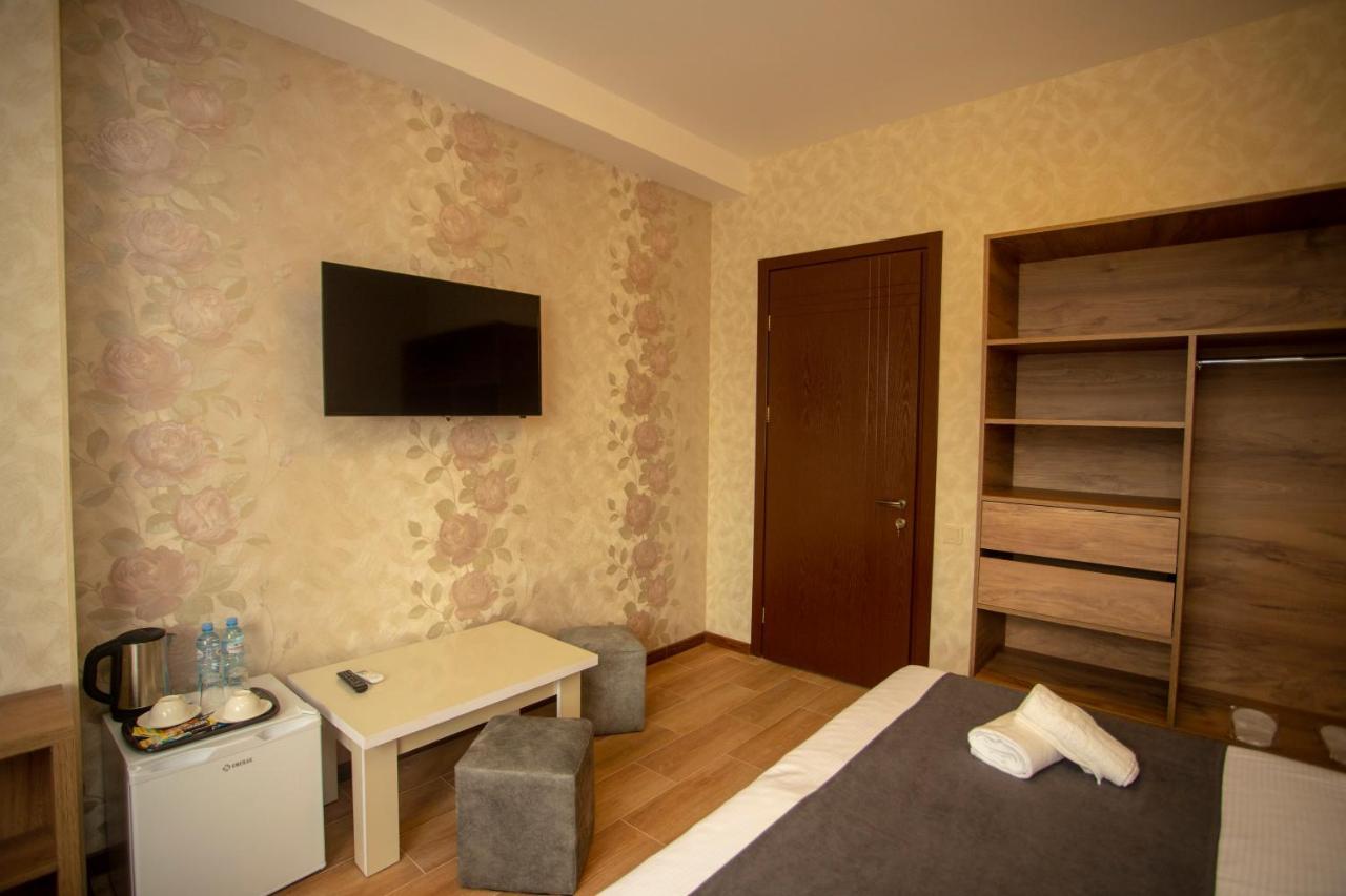 Pollux Hotel Batumi Kültér fotó