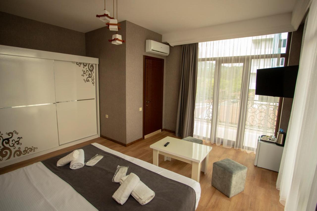 Pollux Hotel Batumi Kültér fotó