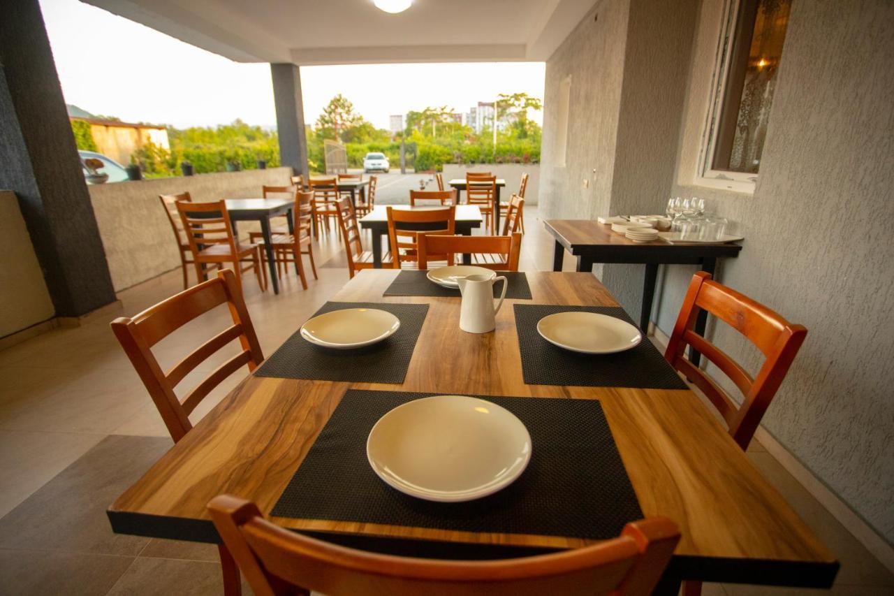 Pollux Hotel Batumi Kültér fotó