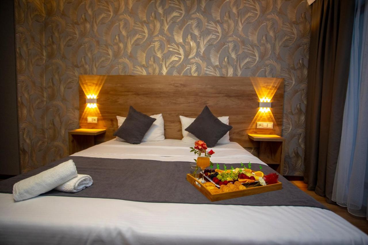 Pollux Hotel Batumi Kültér fotó