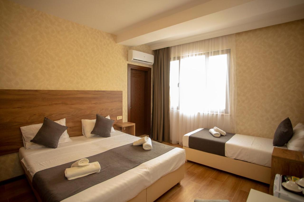 Pollux Hotel Batumi Kültér fotó